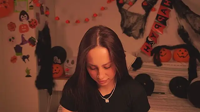 formoneyes online show from November 3, 4:05 am