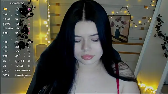 Mona Esty online show from February 28, 9:14 pm