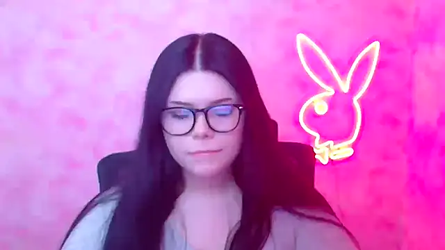 Mona Esty online show from December 19, 6:55 pm