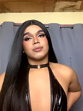 TarahFox online show from November 4, 4:45 pm