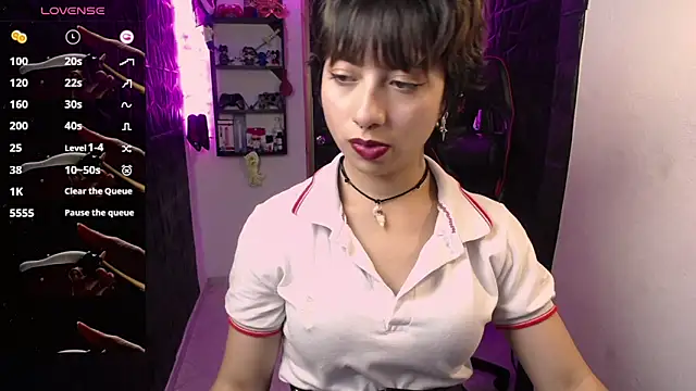 lunarichy22 online show from May 27, 8:06 pm