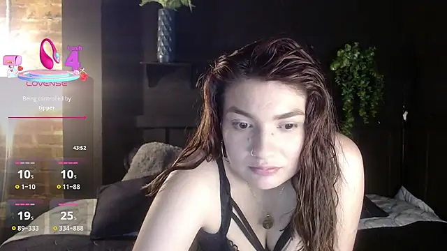 Viollet C online show from October 10, 1:32 am