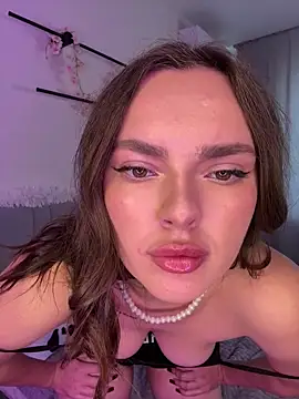 JenniferLouns online show from October 16, 10:51 am