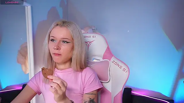 Celeste eyes0n online show from November 14, 8:53 pm