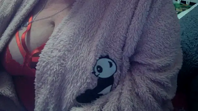 Playful MILF Demi online show from November 26, 10:11 pm