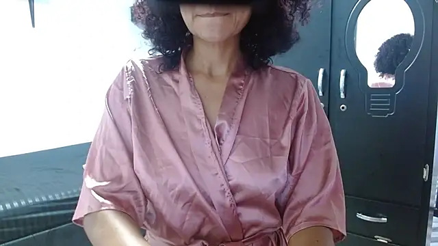 Seductress Malia online show from July 2, 3:23 am