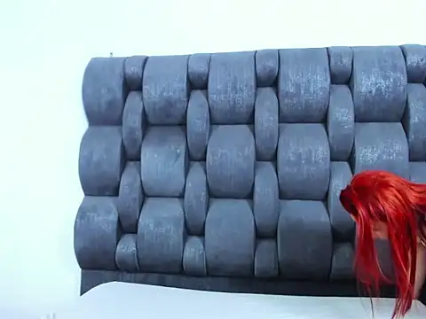 vauroraper online show from October 6, 3:01 am