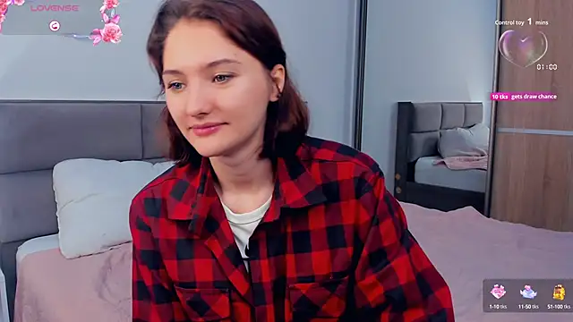 LorrieDegonia online show from October 9, 4:27 am