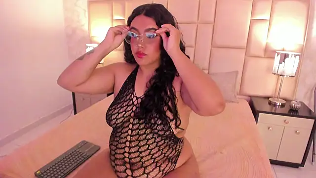 CatalinaCoopper online show from October 15, 5:21 am