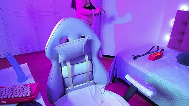 annie rose11 online show from November 3, 5:22 am