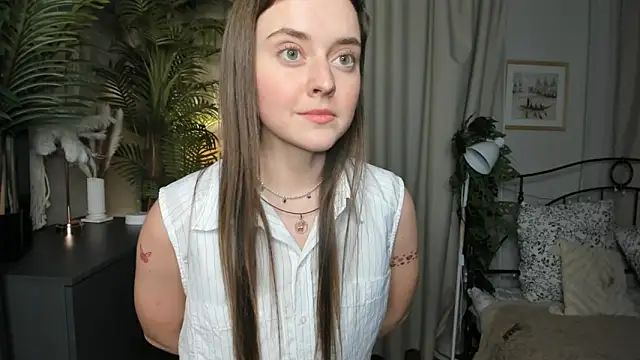 ThelmaJusto online show from October 24, 3:30 pm