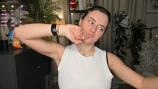 ThelmaJusto online show from March 20, 3:50 pm