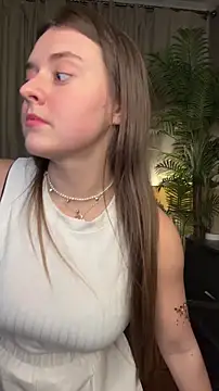 ThelmaJusto online show from March 9, 4:10 pm