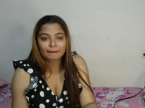 NicollGreen online show from October 18, 12:46 am