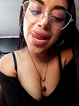 Carla Bennett   online show from November 7, 12:44 pm