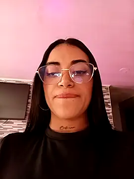 Carla Bennett   online show from October 23, 11:49 am