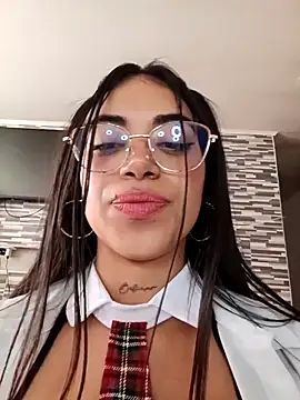 Carla Bennett   online show from October 29, 12:31 pm