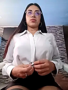 Carla Bennett   online show from October 22, 11:48 am