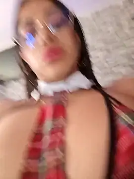 Carla Bennett   online show from October 18, 12:52 pm