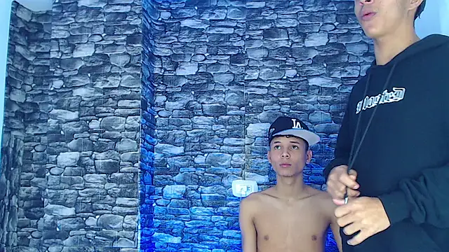 THE HOT BOYS 23 online show from October 8, 10:47 pm