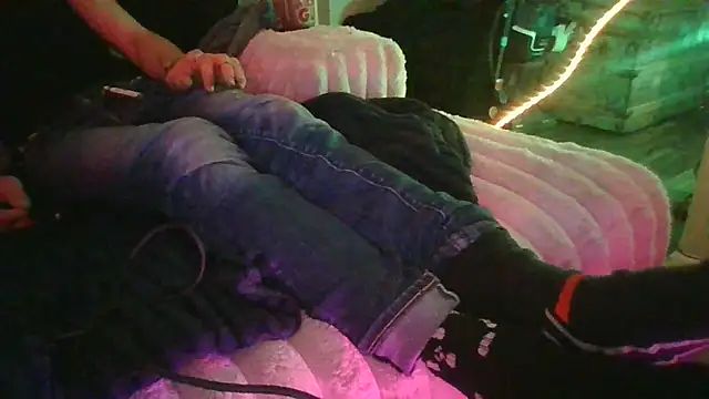 nvthvn555 online show from October 27, 5:47 am