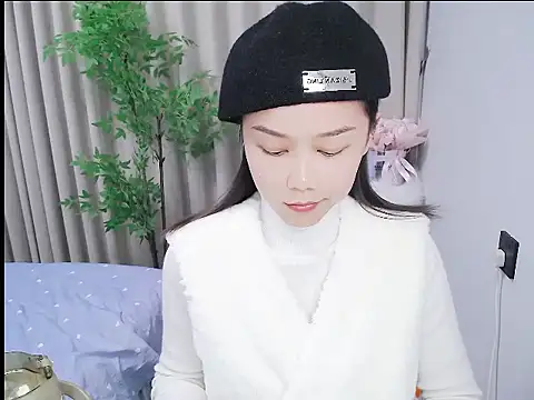 mili0923 online show from November 15, 1:45 pm