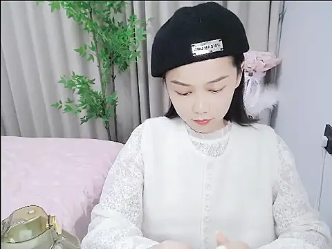 mili0923 online show from October 27, 2:34 pm