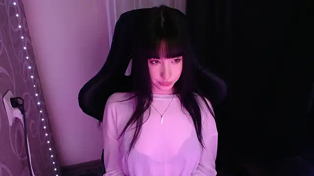 NaemiiBlush online show from December 22, 4:10 pm