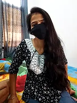 Aarzoo Arman online show from October 25, 2:30 am