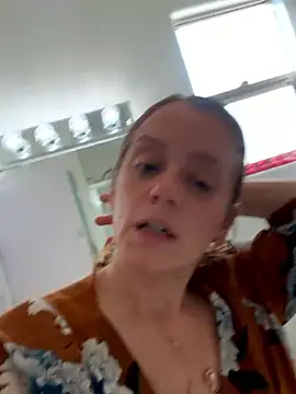 MalibuMilfy online show from January 14, 9:09 pm