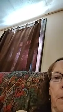Spicylady1234 online show from May 29, 9:35 pm