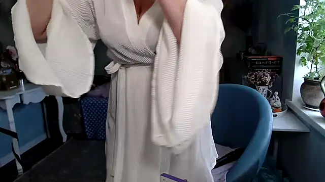 Snapshot of Arisa5000 chatting on October 21, 9:13 am Arisa5000 online show from October 21, 9:13 am