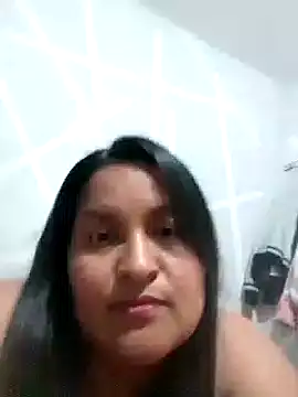 Snapshot of lucia00xx chatting on October 8, 2:16 am lucia00xx online show from October 8, 2:16 am