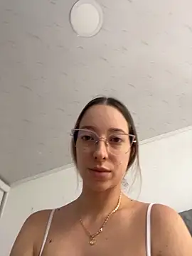 Sophia rouse online show from October 8, 8:46 pm