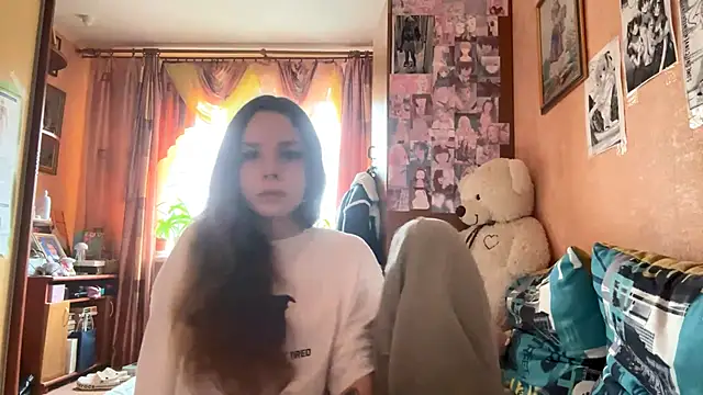 EhtelBiondi online show from November 25, 8:38 am