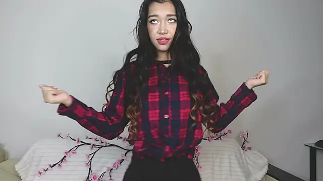 SelinaLukas online show from October 18, 4:10 pm