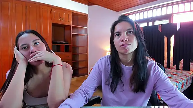 Sofy and Mia online show from December 20, 1:04 pm