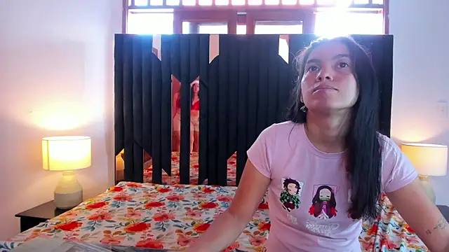 Sofy and Mia online show from December 18, 12:54 pm