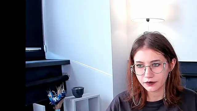 OraliaMckain online show from October 7, 11:58 am
