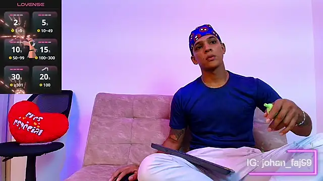 thomas elg online show from October 12, 7:49 pm