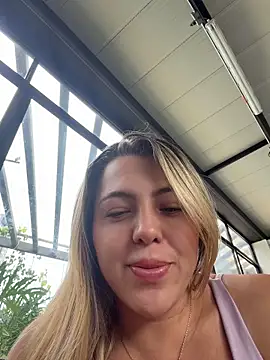 camila vanucci- online show from June 8, 5:57 pm
