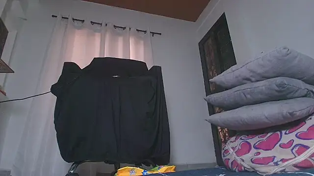 s-sweett online show from February 15, 9:14 pm