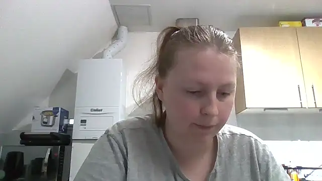 Pixie cutie online show from October 20, 1:58 pm