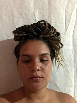 AliceXmoore online show from October 14, 1:46 pm