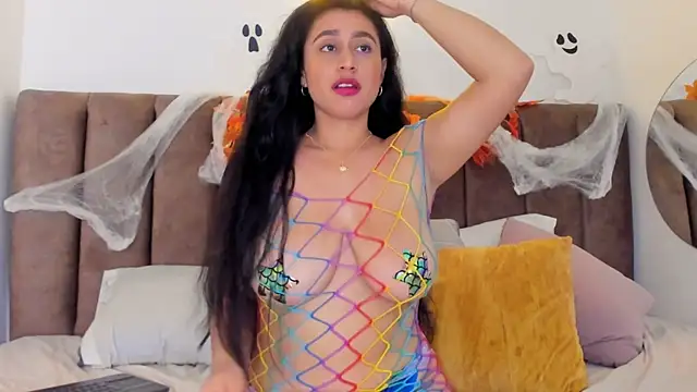 Amara18   online show from October 19, 3:30 am