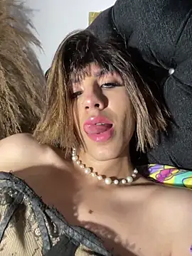 SiaraRealist online show from March 9, 5:54 am