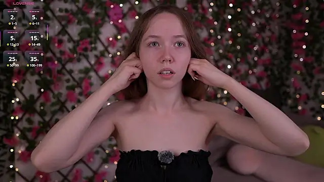 Petite Polly online show from February 19, 6:07 pm