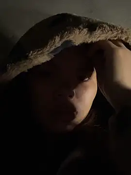 hello-cute online show from November 28, 6:44 pm