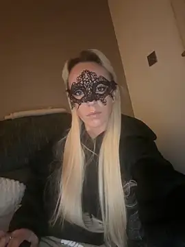 Raven xo online show from October 7, 6:23 pm