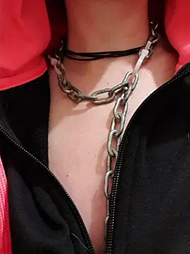 Snapshot of Heelite chatting on October 7, 11:14 am Heelite online show from October 7, 11:14 am